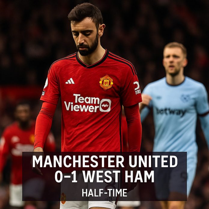 Manchester United-spelare ser frustrerad ut efter att ha hamnat i underläge mot West Ham i halvtid